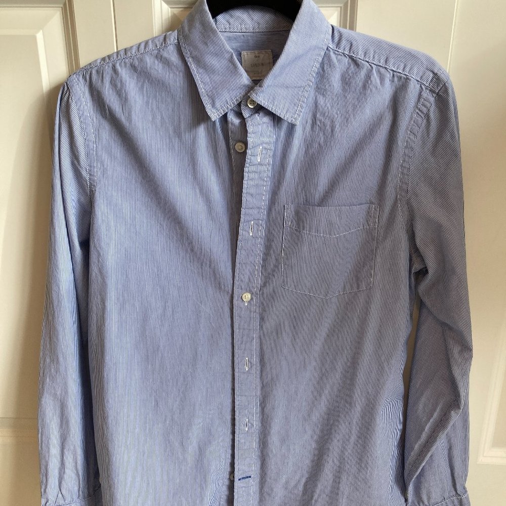 Gap Men's Button Front Shirt Size S Blue Stripe 100% Cotton.